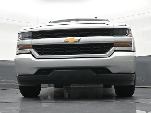 Used 2019 Chevrolet Silverado 1500 Custom w/ Custom Convenience Package image 32