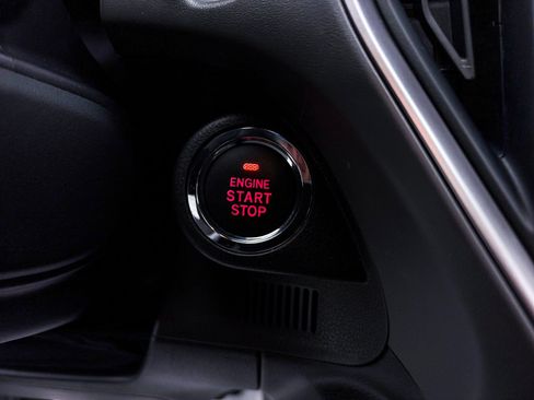 Used 2024 Subaru Crosstrek 2.0i Premium image 24