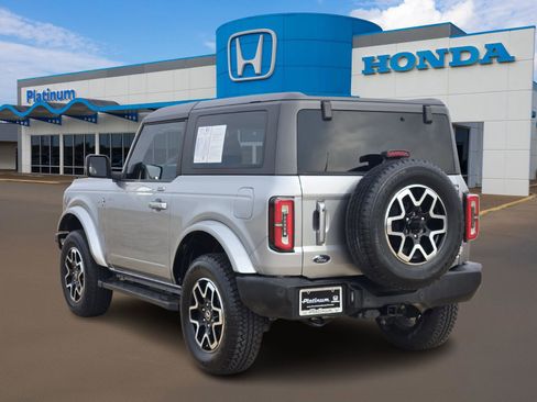 Used 2022 Ford Bronco Outer Banks image 4