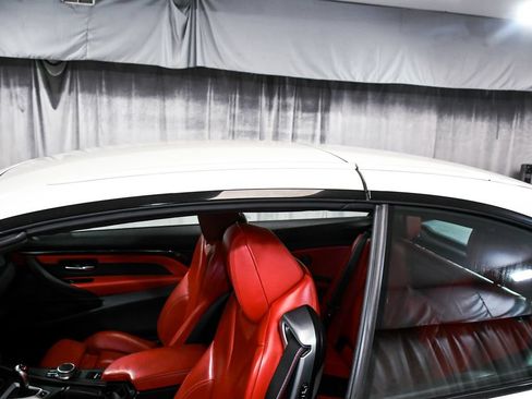 Used 2019 BMW M4 Convertible w/ Competition Package RWD image 94