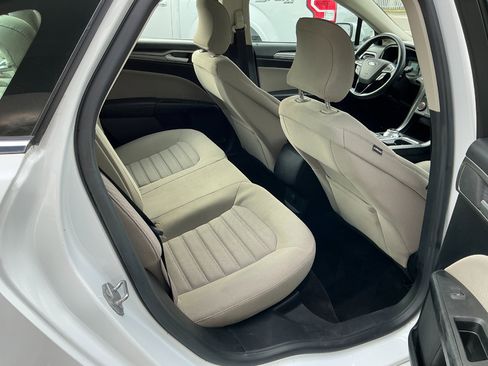 Used 2018 Ford Fusion S image 18