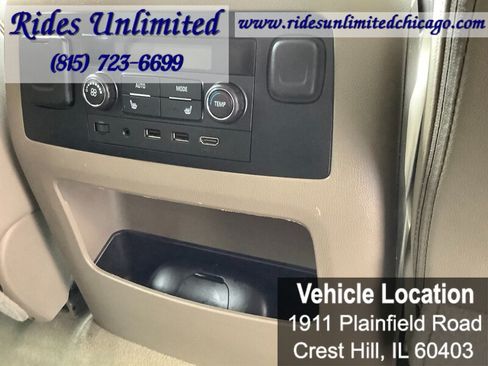 Used 2017 Chevrolet Suburban Premier AWD/4WD image 35