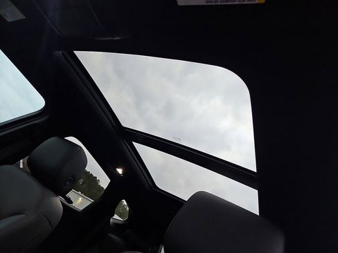 Used 2020 Chevrolet Blazer RS image 15