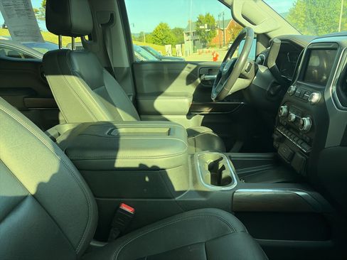 Used 2021 GMC Sierra 1500 SLT w/ SLT Premium Plus Package AWD/4WD image 5