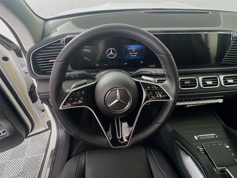New 2026 Mercedes-Benz GLS 450 4MATIC image 10