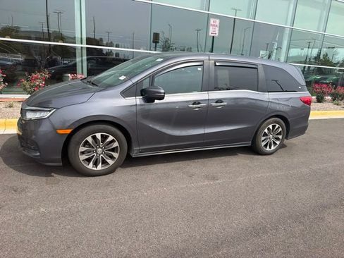 Used 2023 Honda Odyssey EX-L image 3