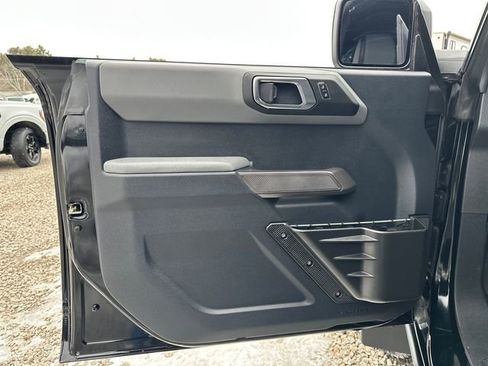 Used 2023 Ford Bronco Everglades image 22