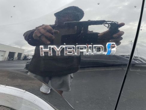 Used 2019 Toyota RAV4 XLE image 20