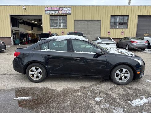 Used 2014 Chevrolet Cruze LT image 4
