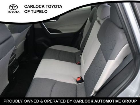 Used 2021 Toyota RAV4 XLE image 21