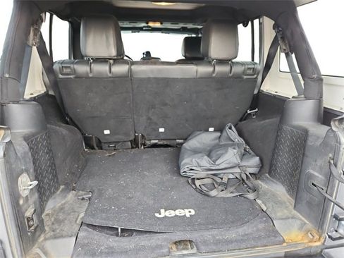 Used 2015 Jeep Wrangler Unlimited Sahara image 19