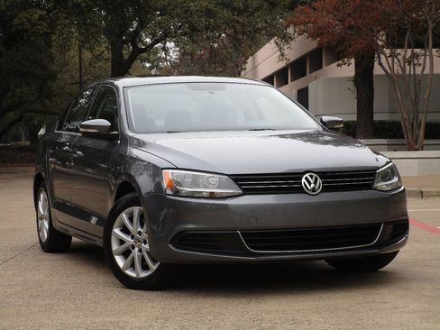 Used 2013 Volkswagen Jetta SE image 26