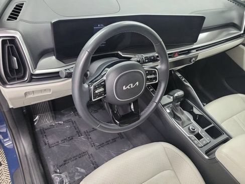 Used 2024 Kia Sorento S w/ Panoramic Sunroof Package FWD image 16