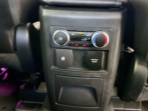 Used 2023 Ford Explorer Platinum w/ Technology Package AWD/4WD image 27