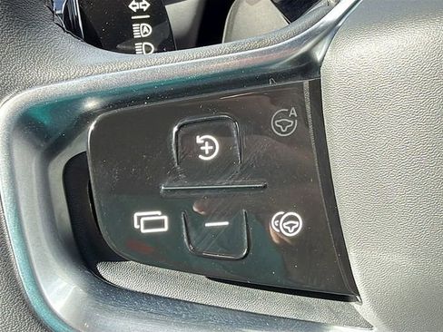 Used 2025 Volvo EX90 Ultra image 34