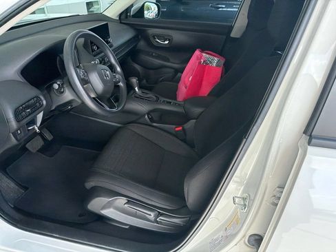 Used 2024 Honda HR-V LX image 7