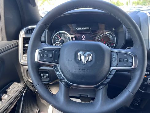 Used 2025 RAM 1500 Laramie AWD/4WD image 17
