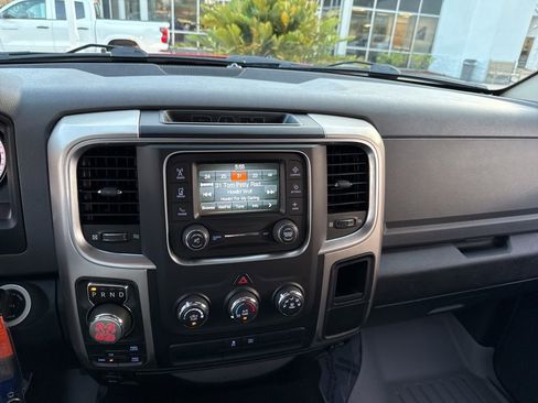 Used 2020 RAM 1500 Classic SLT image 32
