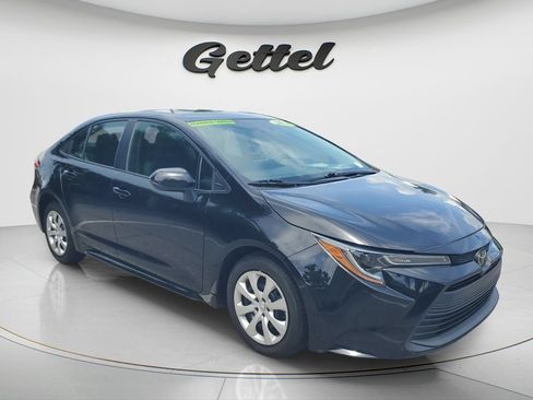Used 2024 Toyota Corolla LE FWD image 3