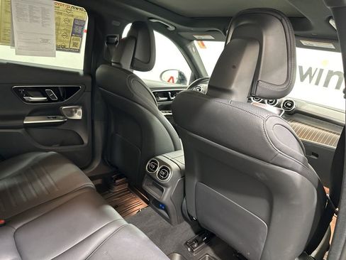 Used 2024 Mercedes-Benz GLC 300 4MATIC image 16