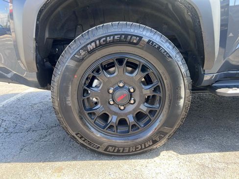 Used 2025 Toyota 4Runner TRD Off-Road Premium w/ Tow Technology Package AWD/4WD image 25