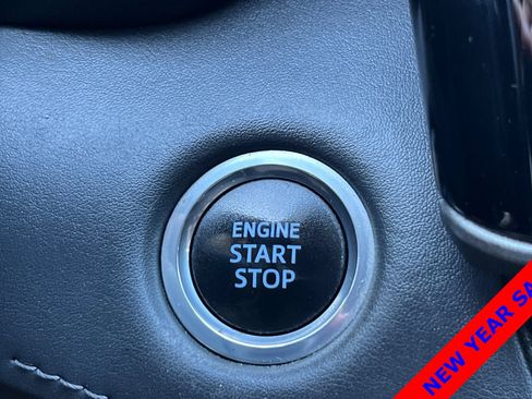 Used 2021 Toyota Highlander LE image 23