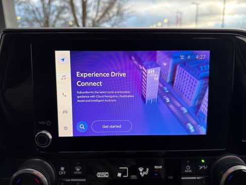 Used 2023 Toyota Highlander LE image 26