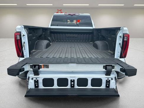New 2026 GMC Sierra 3500 Denali w/ Technology Package AWD/4WD image 22