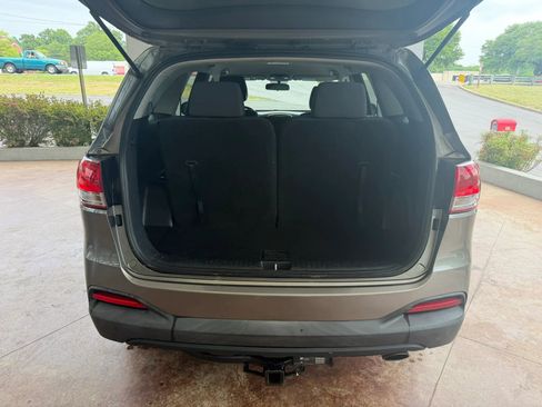 Used 2017 Kia Sorento LX FWD image 24