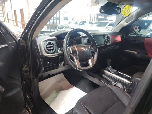 Used 2022 Toyota Tacoma SR image 7