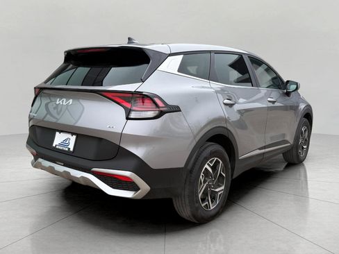 Used 2025 Kia Sportage LX image 12
