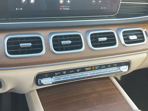 Used 2021 Mercedes-Benz GLE 350 w/ Premium Package image 30