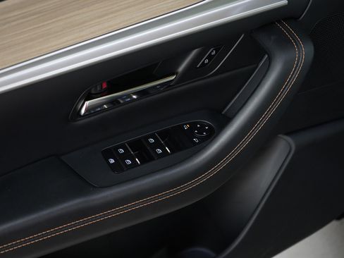 Certified 2025 MAZDA CX-90 Plug-In Hybrid w/Premium Sport image 24