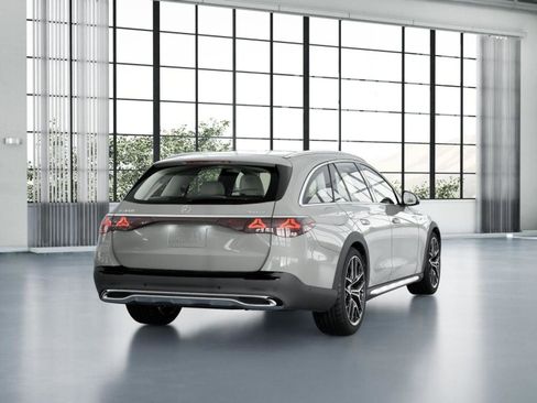 New 2026 Mercedes-Benz E 450 4MATIC All-Terrain Wagon image 23