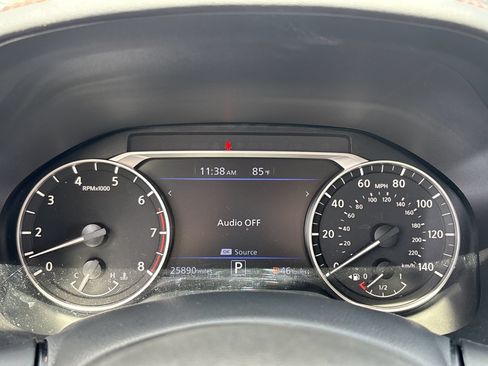 Used 2025 Nissan Altima 2.5 SR AWD/4WD image 16