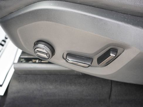 Used 2020 Volvo XC90 T5 Momentum w/ Protection Package Premier image 26