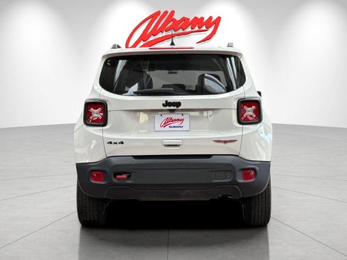 Used 2023 Jeep Renegade Trailhawk image 5