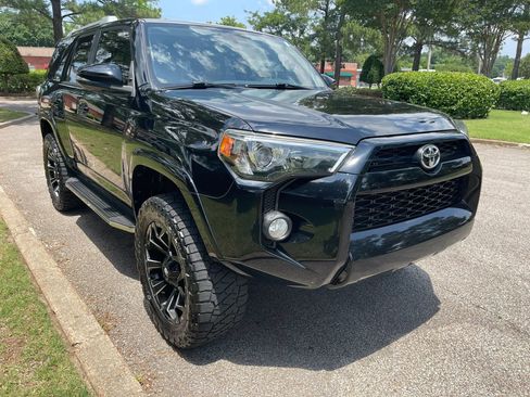 Used 2018 Toyota 4Runner SR5 Premium AWD/4WD image 7