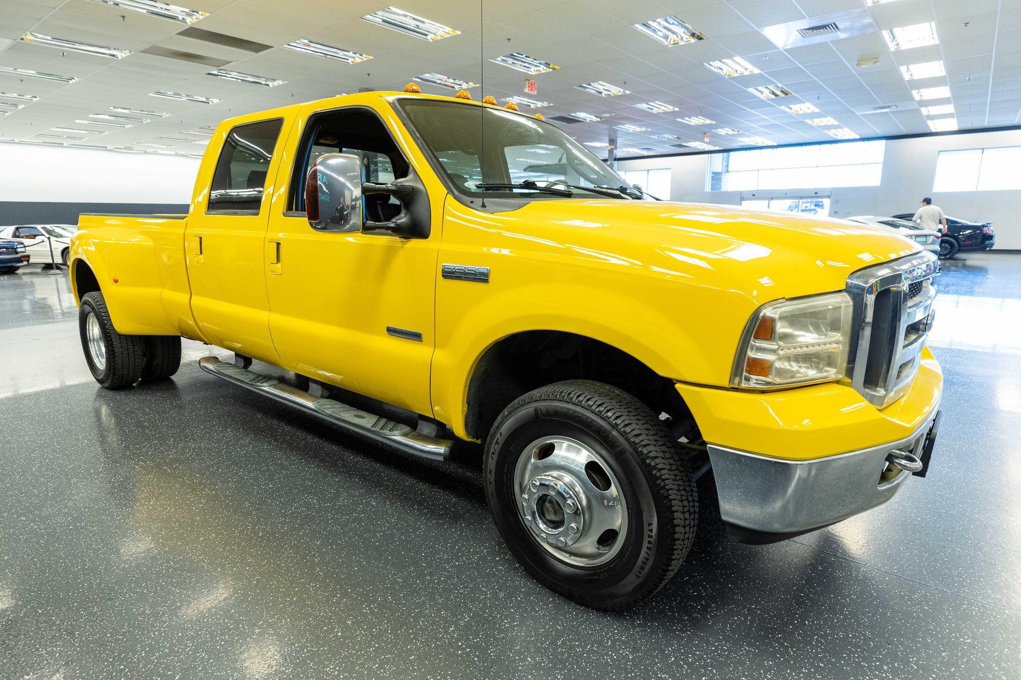 Used 2006 Ford F350 Lariat AWD/4WD image 4