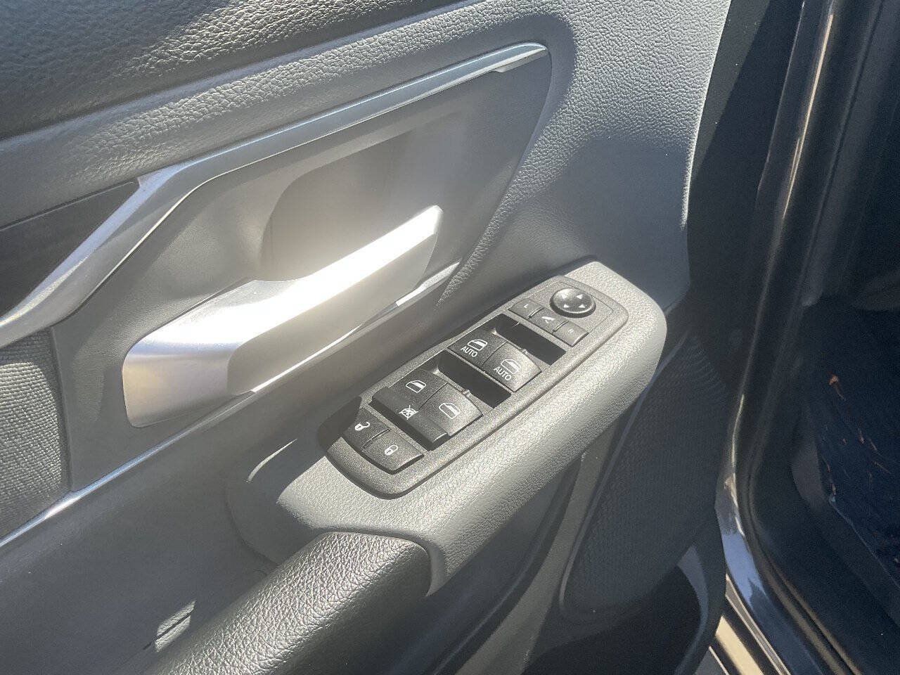 Used 2021 RAM 1500 Big Horn RWD image 10