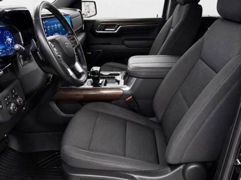 Used 2023 Chevrolet Silverado 1500 LT Trail Boss w/ Convenience Package II AWD/4WD image 13