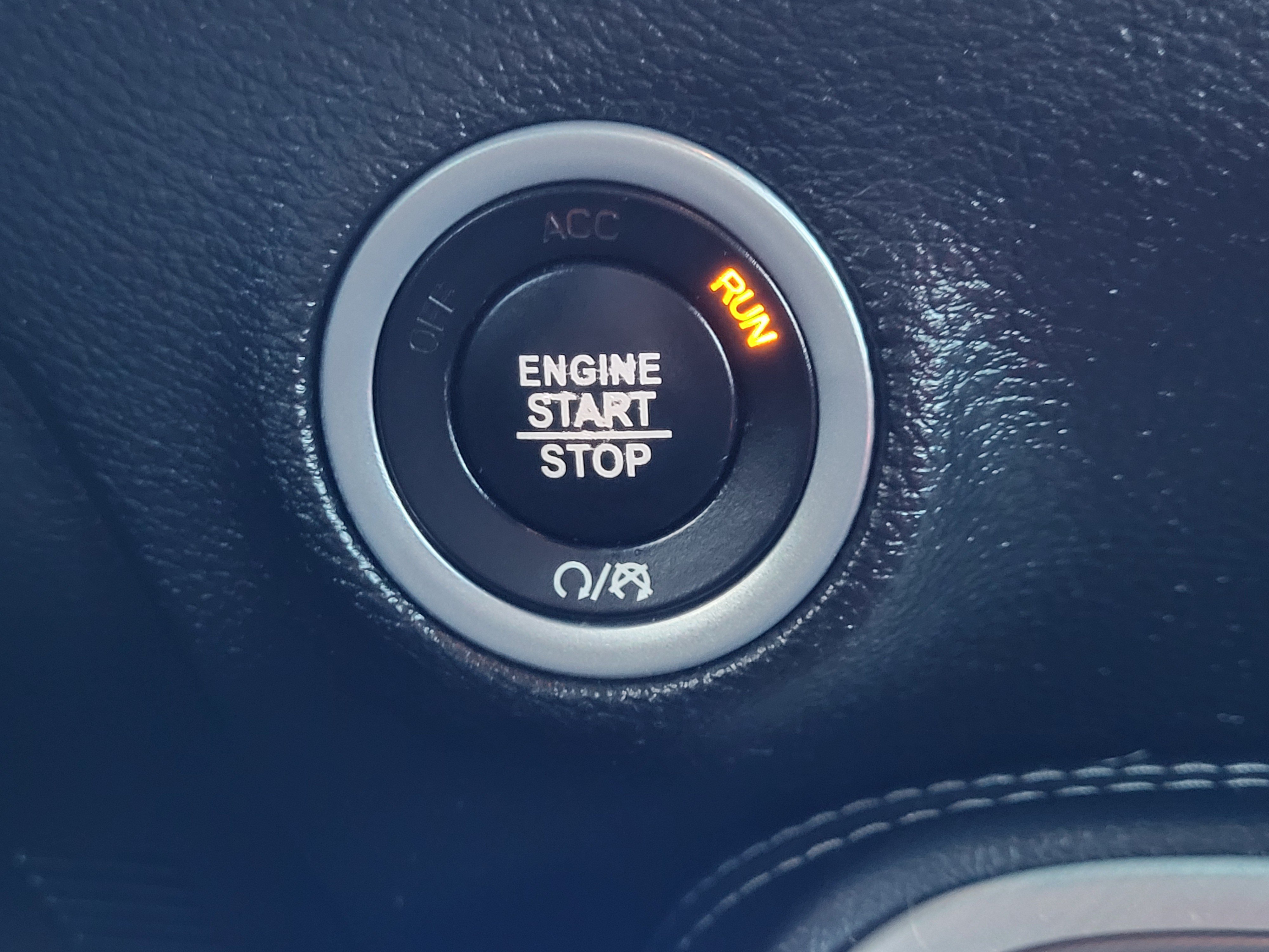 Used 2021 Dodge Challenger SXT RWD image 19