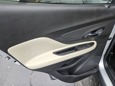 Certified 2022 Buick Encore Preferred w/ Safety Package image 15