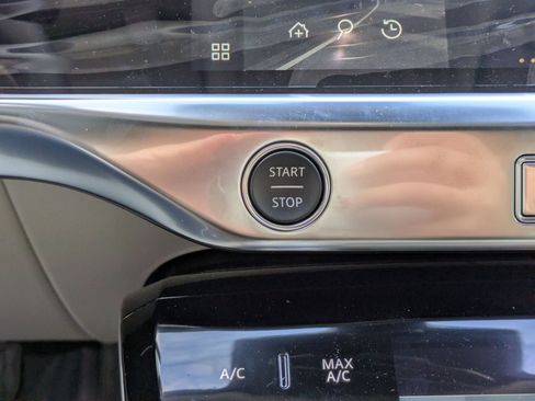 New 2024 Jaguar I-PACE R-Dynamic HSE image 18