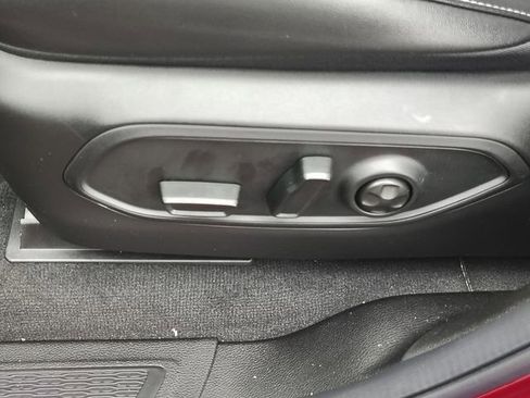 New 2025 Jeep Grand Cherokee Altitude image 13