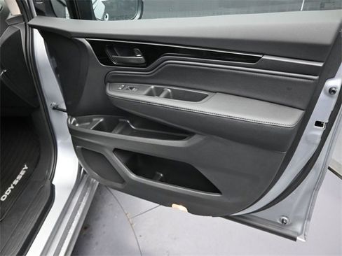 New 2026 Honda Odyssey Touring image 39