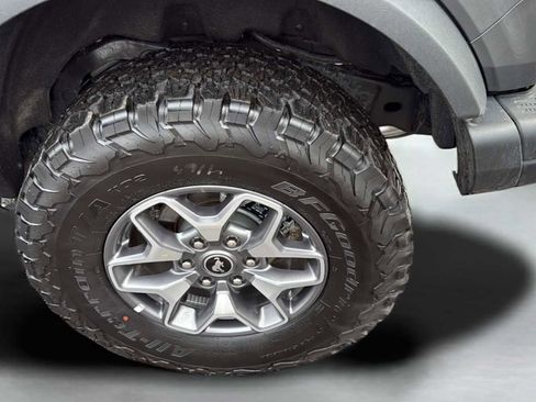Used 2025 Ford Bronco Badlands image 45