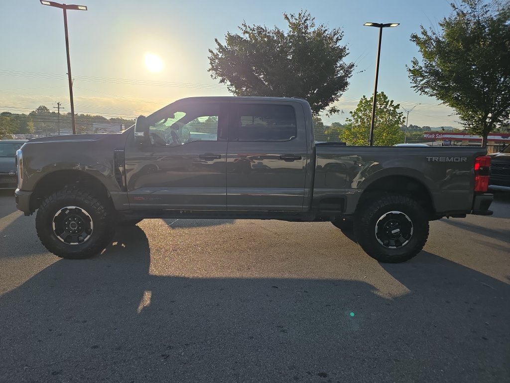 Used 2026 Ford F250 Platinum w/ Platinum Plus Package AWD/4WD image 8