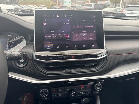 Used 2022 Jeep Compass Trailhawk image 20