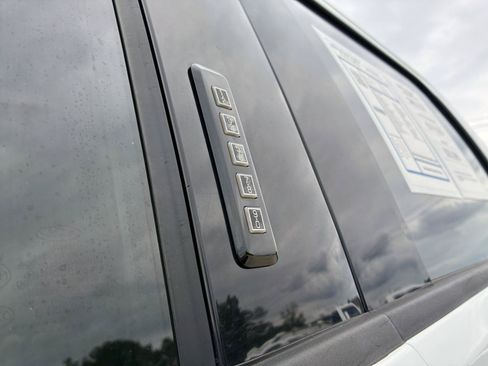 Used 2023 Ford F150 Lariat w/ Equipment Group 502A High AWD/4WD image 9